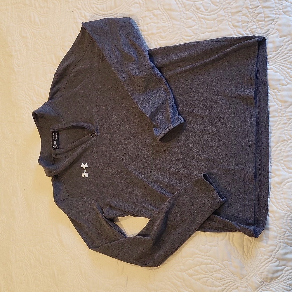 Under Armour men's quarter zip - Small